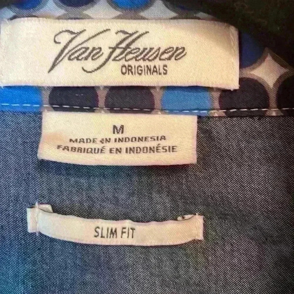 Van Heusen skin fit  blue button up shirt size medium - Picture 3 of 3